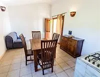 Stazzi Di Gallura La Pietraia 3* באדזי