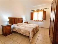 Stazzi Di Gallura La Pietraia 3* באדזי